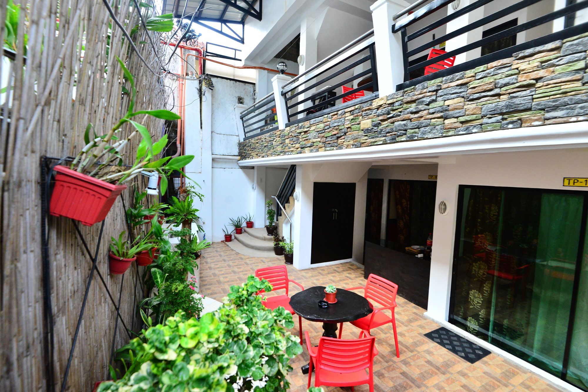 Ostello Travellers Pad Boracay Balabag  Esterno foto